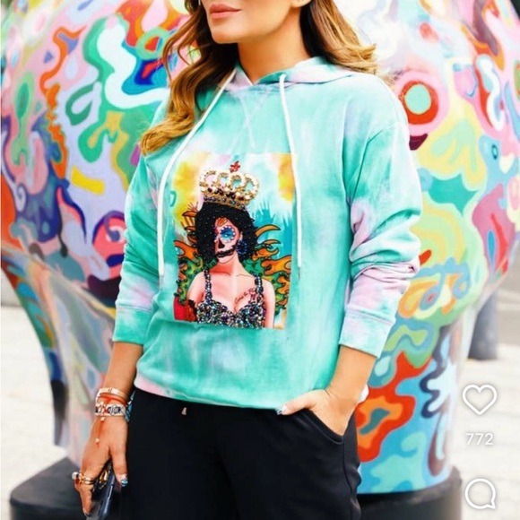 Josefina by Vero Solis “Selena Quintanilla Como la Flor” Tie-Dye Graphic Hoodie - Picture 1 of 7